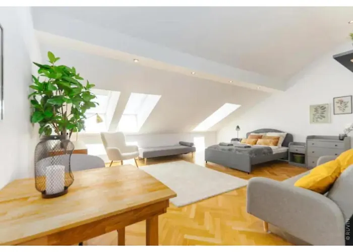 Stylish Apartments, 3 Min To U1 Reumannplatz, 2 Stations To Hauptbahnhof